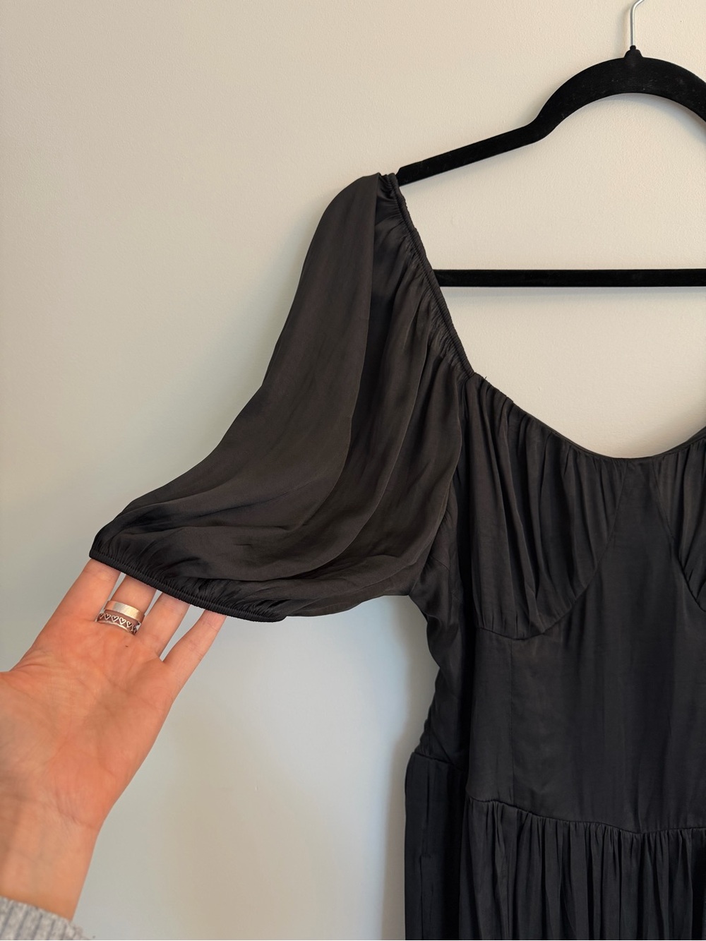 American Eagle Black Puff Sleeve Open Back Midi Dress NWT L - Picture 5 of 10